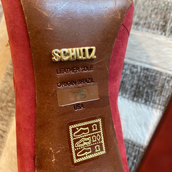 Schutz Burgundy Gold Spiked T Strap ‘Fiona’ - Picture 5 of 8